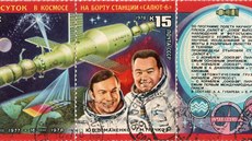 Poštovní známky s vesmírnou stanicí Saljut 6 a její první základní posádkou...