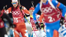 Česká biatlonistka Veronika Vítková v olympijském závodu ve smíšené štafetě....