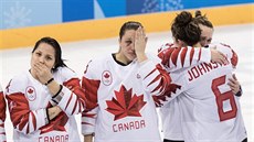 STÍBRNÝ SMUTEK. Kanadské hokejistky po finálové poráce od Amerianek. (22....
