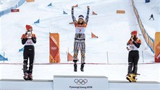 ZLATO. Česká snowboardistka Ester Ledecká zvítězila v olympijském paralelním...