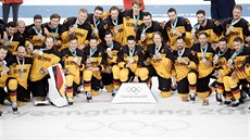 SENZAČNÍ STŘÍBRO. Němečtí hokejisté prohráli v olympijském finále proti Rusku....