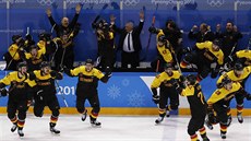 HALBFINALE! Nmetí hokejisté neekan vyadili v olympijském tvrtfinále...