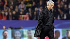 Trenér fotbalist Manchesteru United José Mourinho po utkání Ligy mistr v...