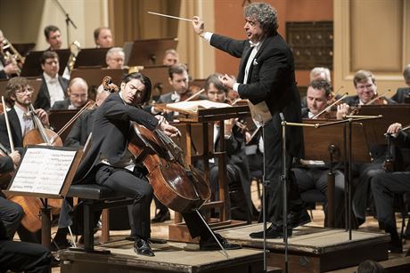 Cellista Gautier Capuçon a dirigent Semjon Bykov na koncert v Rudolfinu