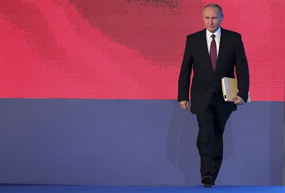 Pedvolební vystoupení ruského prezidenta Vladimira Putina v moskevské Manéi...