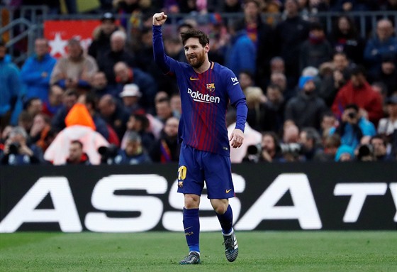 Lionel Messi z Barcelony slaví gól v utkání s Atléticem Madrid.