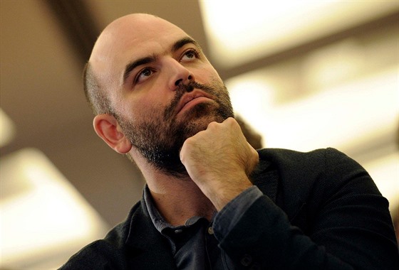 Italský novinář a spisovatel Roberto Saviano. (28. října 2017)