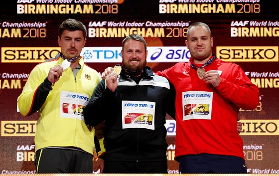 Trojice nejlepších koulařů na halovém MS v atletice v britském Birminghamu....