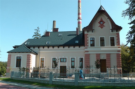 Majestátní Bönischovu vilu v Kopřivnici postavil v 80. letech 19. století...