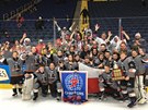 Tým Czech Knights na turnaji PeeWee v Quebecku po vítzství ve finále.