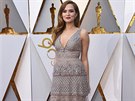 Zoey Deutchová dorazila v atech od módního domu Elie Saab a percích od...