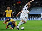 Harry Kane z Tottenhamu Hotspur obchází Giorgia Chielliniho z Juventusu v...