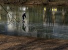 Bruslai vyrazili i na zamrzlé pardubické jezero Bajkal. (26. února)