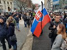 Na protivládní demonstraci v Bratislav, kterou vyvolala vrada novináe Jána...