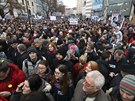 Lidé v Bratislav protestují proti vlád a ádají nezávislé proetení vrady...