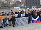 Proti slovenské vlád protestovali i lidé v Berlín. (9. bezna 2018)