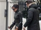 Victoria Beckhamová nosí podpatky i s berlemi