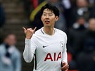 Son Hung-min z Tottenhamu oslavuje gól v zápase anglické ligy.