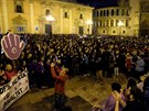 Stovky lidí protestovaly v rámci Mezinárodního dne en také ve Valencii na...