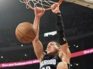 Aaron Gordon z Orlanda smeuje do koe LA Lakers.