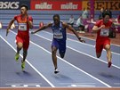 Amerian Christian Coleman (druhý zleva) práv vyhrává závod na 60 metr a mae...