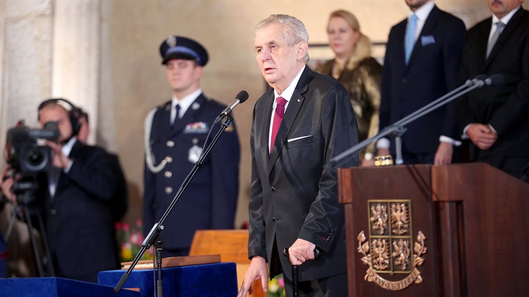 Prezident Miloš Zeman skládá slib na slavnostní inauguraci ve Vladislavském...