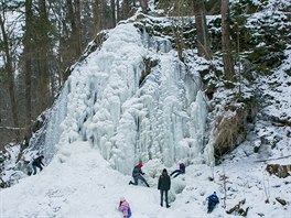 Tisíce lidí z celých ji�ních �ech vzaly o víkendu útokem Ter�ino údolí u Nových...