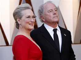 Meryl Streepová a její manel Don Gummer na Oscarech (Los Angeles, 4. bezna...