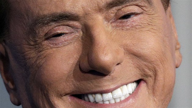 Lídr italské strany Vzhůru, Itálie Silvio Berlusconi v televizní show Porta a Porta (11. ledna 2018)