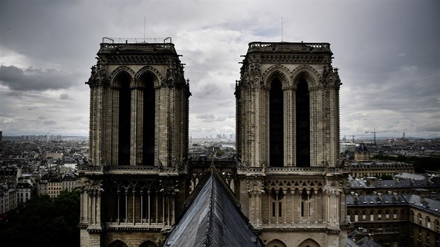 Pask katedrla Notre Dame potebuje dkladnou rekonstrukci. Oprava bude stt 150 milion eur.