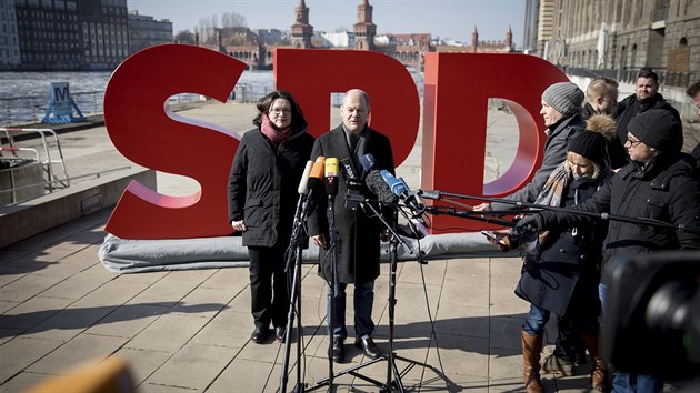 Andrea Nahlesová a Olaf Scholz z SPD. (4. března 2018)