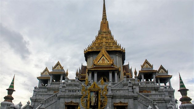 Wat Traimit najdete snadno, u do dli z zlatem.
