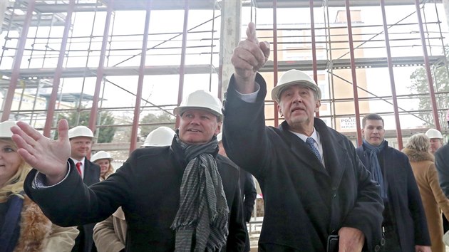 Premir Andrej Babi a zlnsk primtor Miroslav Admek pi prohldce rekonstruovanho muzea Tome Bati. (5. bezna 2018)