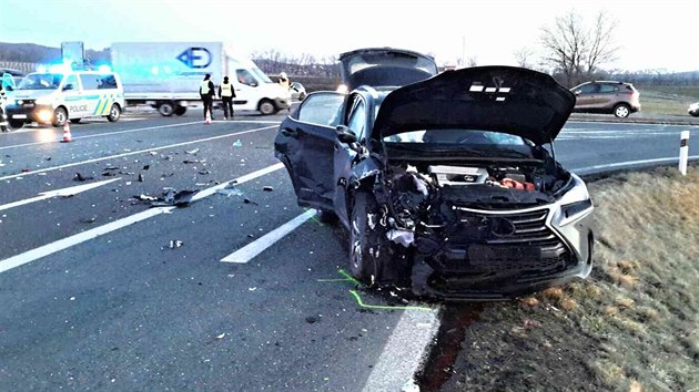 Hasi Zdenk Selner ve tvrtek ve svm volnu zachrnil idie z hocho auta u Pern na Beclavsku. Vz pot uhasili jeho kolegov.