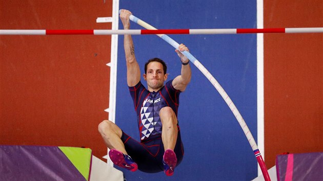 Francouzsk tyka Renaud Lavillenie m k lace.