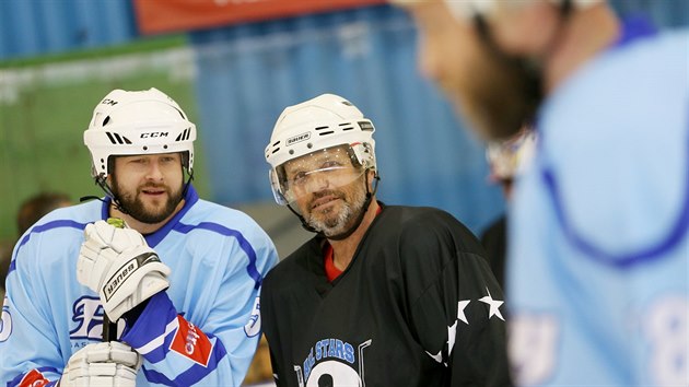Turnaj Gastro Hockey Cup o víkendu odehrály v Brně známé osobnosti. Byli mezi nimi Zdeněk Pohlreich nebo Martin Dejdar.