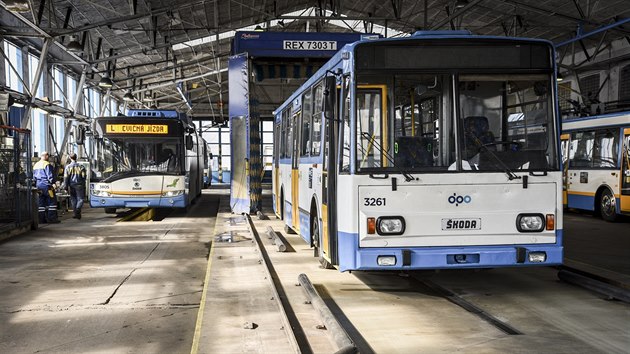 Trolejbus typu 15Tr v Ostrav v sobotu vyjedou naposled.