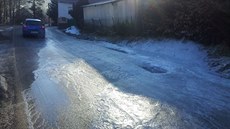 Ledová silnice byla teba v jabloneckém Lukáov.