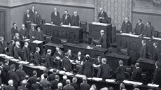 Prezident Masaryk skládá slib na ústavu na slavnostní spolené schzi Národního...