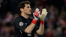 Zkuený branká Porta Iker Casillas pi utkání Ligy mistr s Liverpoolem.