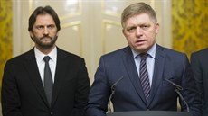 Slovenský premiér Robert Fico a ministr vnitra Robert Kaliňák (vlevo) | na serveru Lidovky.cz | aktuální zprávy
