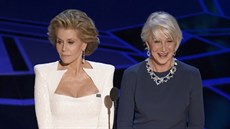 Jane Fondová a Helen Mirrenová na Oscarech (Los Angeles, 4. bezna 2018)