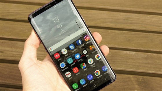 Galaxy S9+ bude patit mezi letoní nejlepí smartphony. Aktuáln je topmodelem...