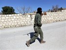 Stoupenci Svobodné syrské armády podporování Tureckem postupují na Afrín. (17....