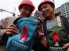 Kondomy a osvětovou literaturu dostávají v Číně například dělníci z venkova.