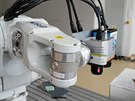 V Brn vyvíjí robotický skener s laserovým paprskem.