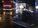 Na 21. kilometru Praského okruhu ve smru na Brno se srazilo nákladní auto s...