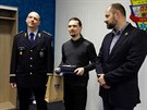 Zástupci policie a praské zdravotnické záchranné sluby ocení Filipa Slováka,...