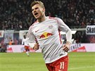 Timo Werner z RB Lipsko se raduje z gólu do sít Bayernu Mnichov.