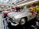 Výstava ijeme Mercedes Benz v brnnské galerii Vakovka pedvádí 23 aut z více...